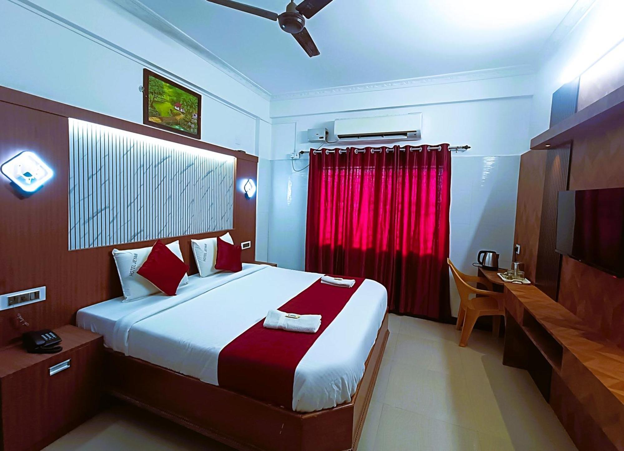 Hotel Jeyam Канниякумари Экстерьер фото