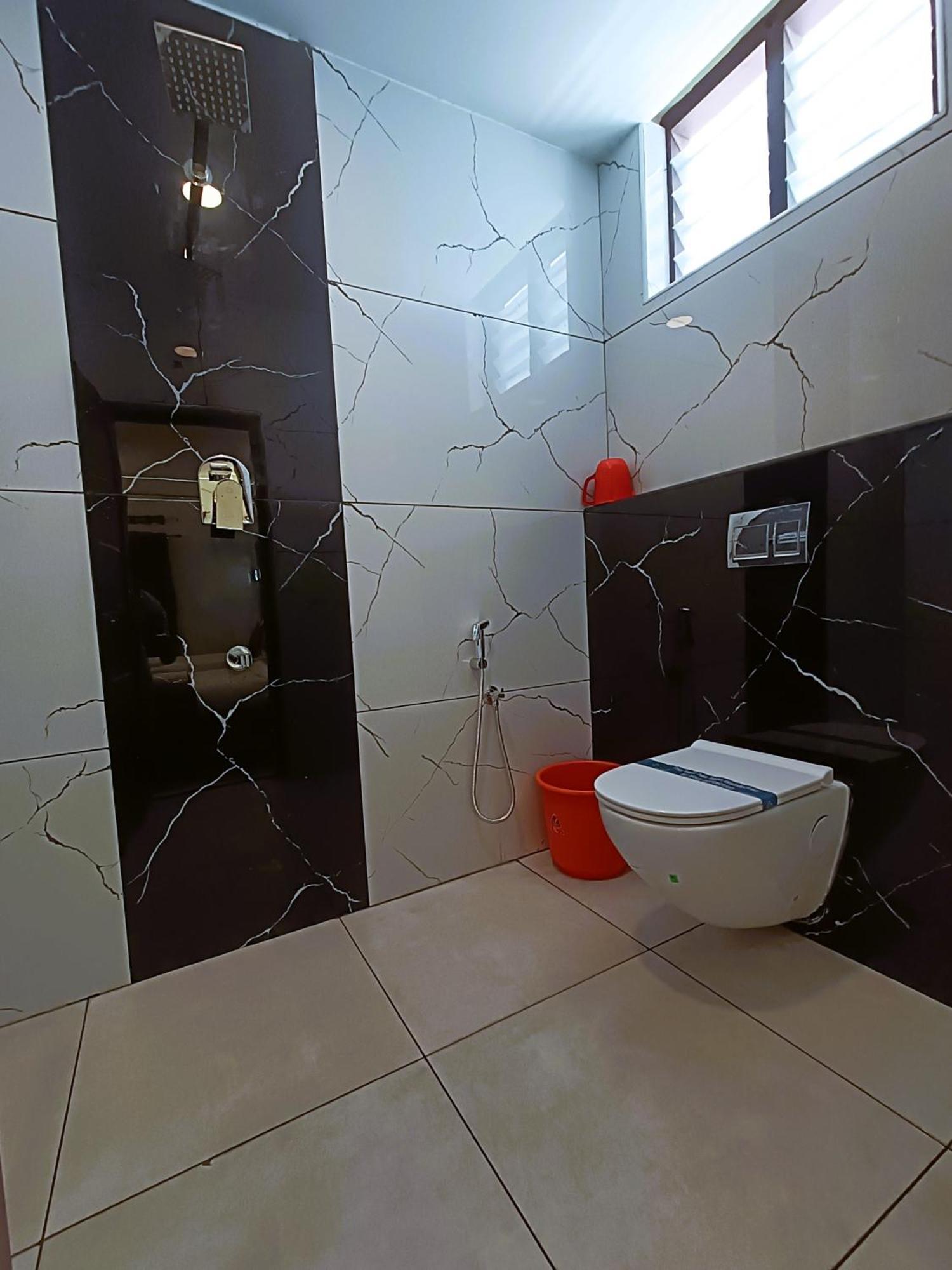 Hotel Jeyam Канниякумари Экстерьер фото